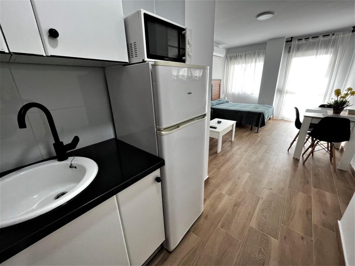 Ver7 - Estudio, Wifi, Fire Stick Amazon, Terraza, Vistas Al Mar, Piscina Torremolinos Bagian luar foto